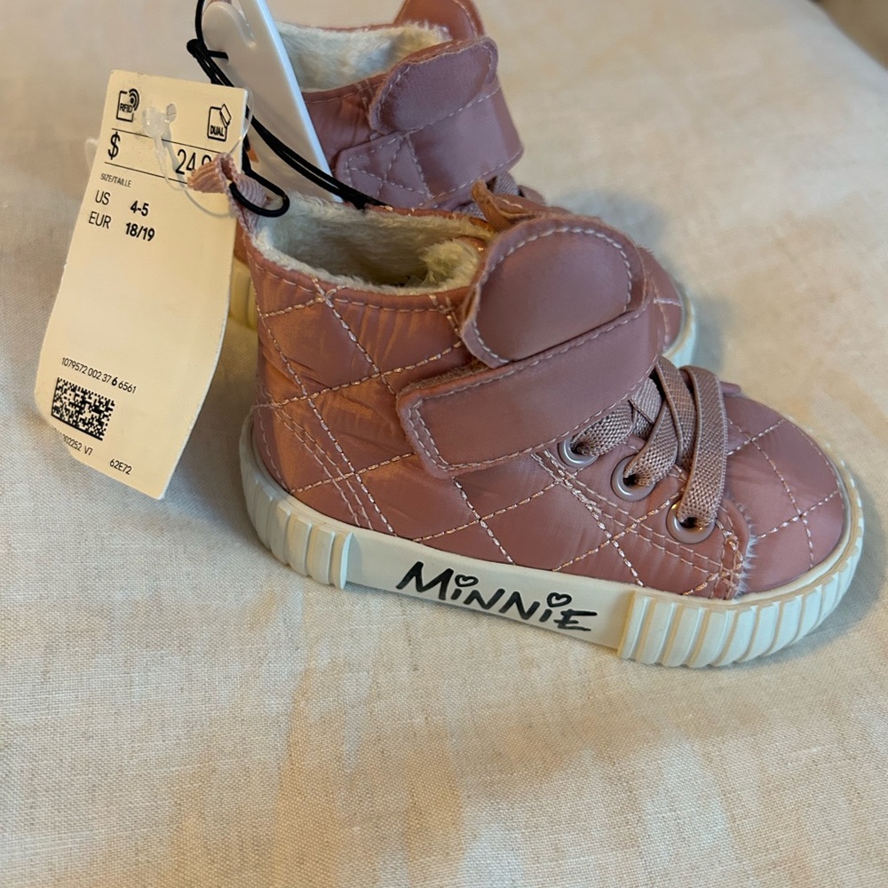 H&M Quilted Pink Minnie Mouse Baby Shoes
